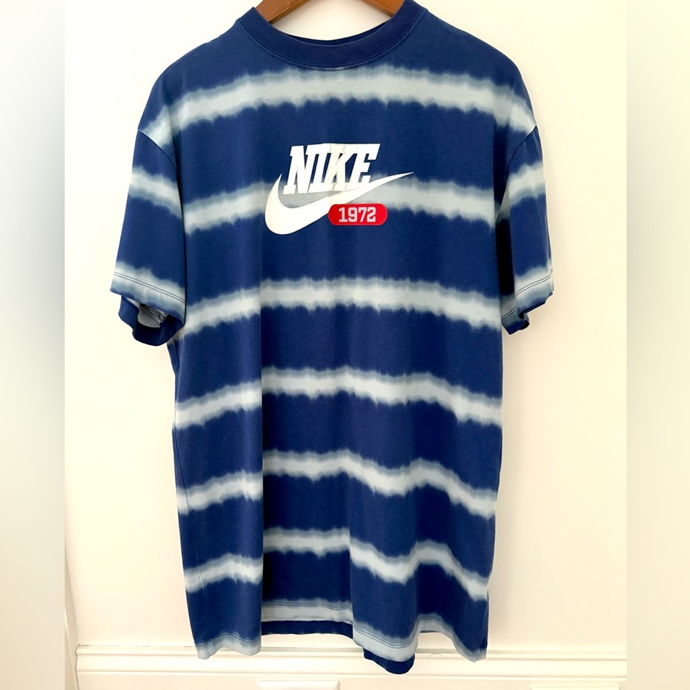 Nike Essentials Women's Tie-Dye Striped Logo T-Shirt Dress Tee Shirt Size L